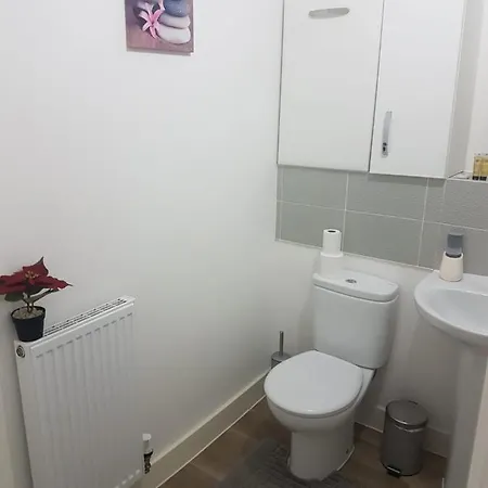 Cosy 2 Bedroom In *