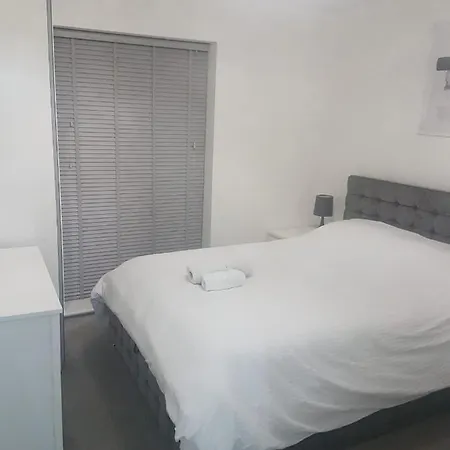 Cosy 2 Bedroom In Апартаменты *