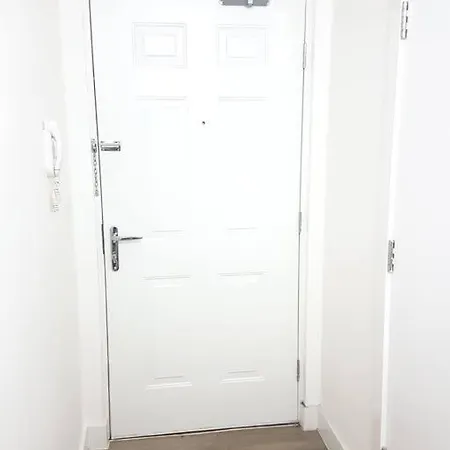 Апартаменты Cosy 2 Bedroom In *